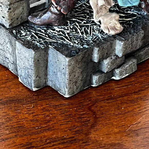 Hallmark Pirates of the Caribbean Magic Ornament 2006 Jack Sparrow Jail NO SOUND - Picture 16 of 17